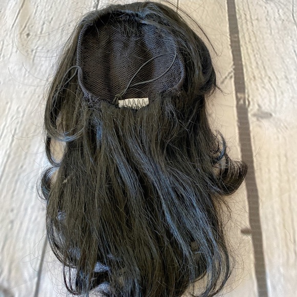 Black Medium Layered Hair Extension Hair Piece Clip on - Picture 4 of 4
